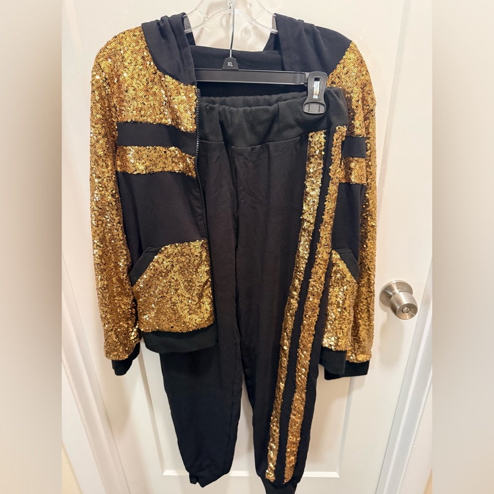 A Wish Come True Black and Gold Hip Hop Costume